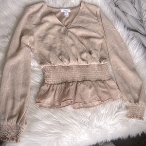 Neutral Long-sleeve Blouse